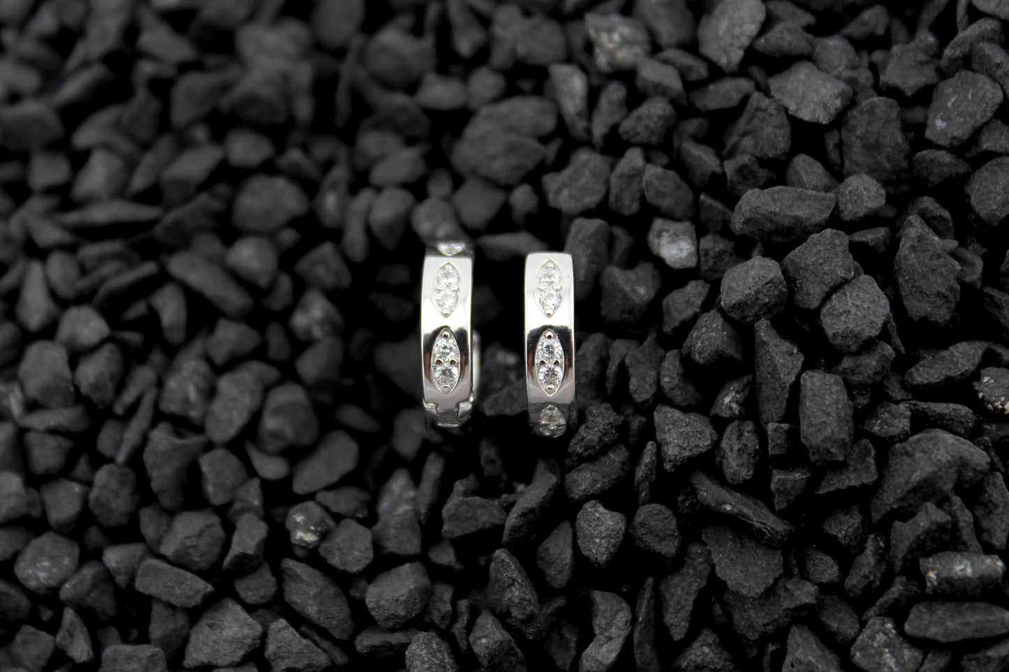 Val Earring